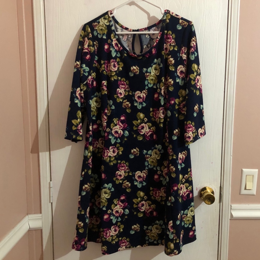 2X 3/4 Sleeve Navy Floral Dress